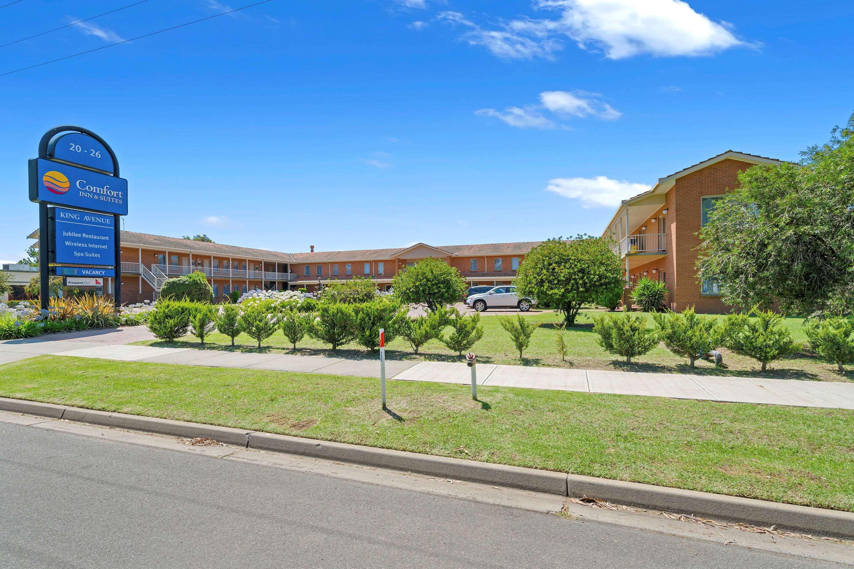 Comfort Inn & Suites King Avenue Sale Exterior photo